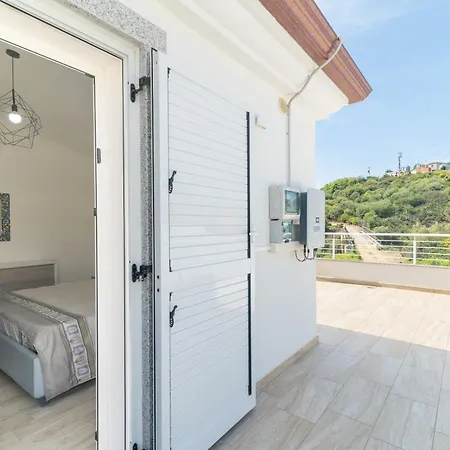 Semesterbostad Casa Virgi Vista Mare